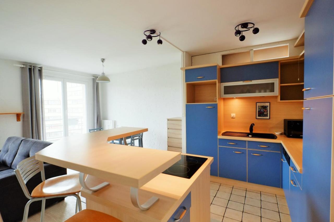 70 M2 Avec Balcons Et Parking Apartment Lille Bagian luar foto